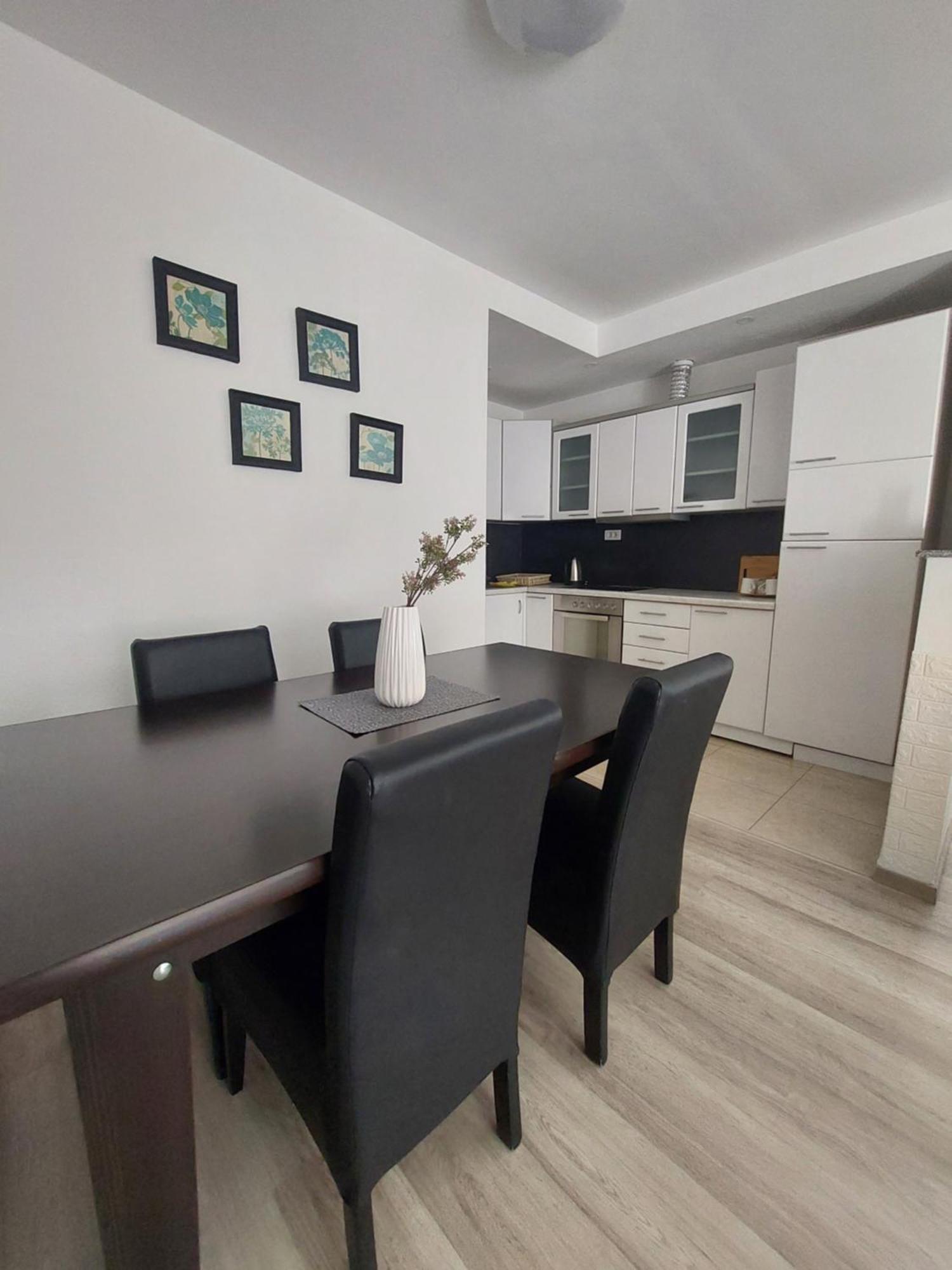 Private Apartments Prishtina Pristina Exterior photo